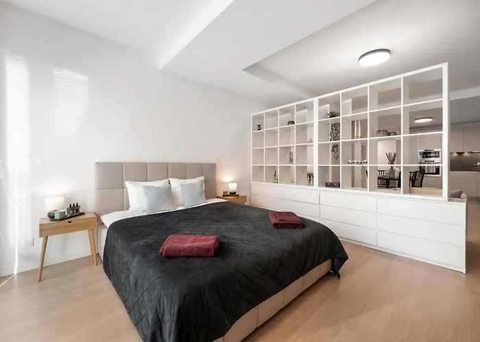 Apartament Lam Cream Old Town Balcony & Ac Bratislava