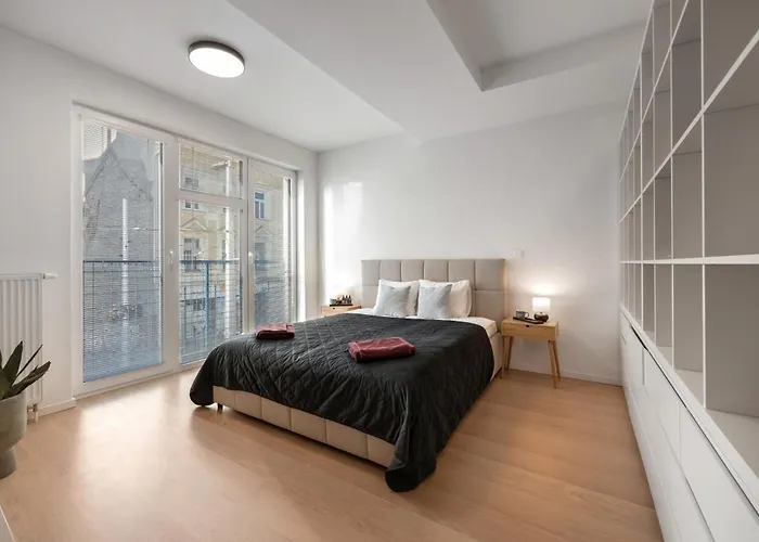 Lam Cream Old Town Balcony & Ac Appartamento Bratislava